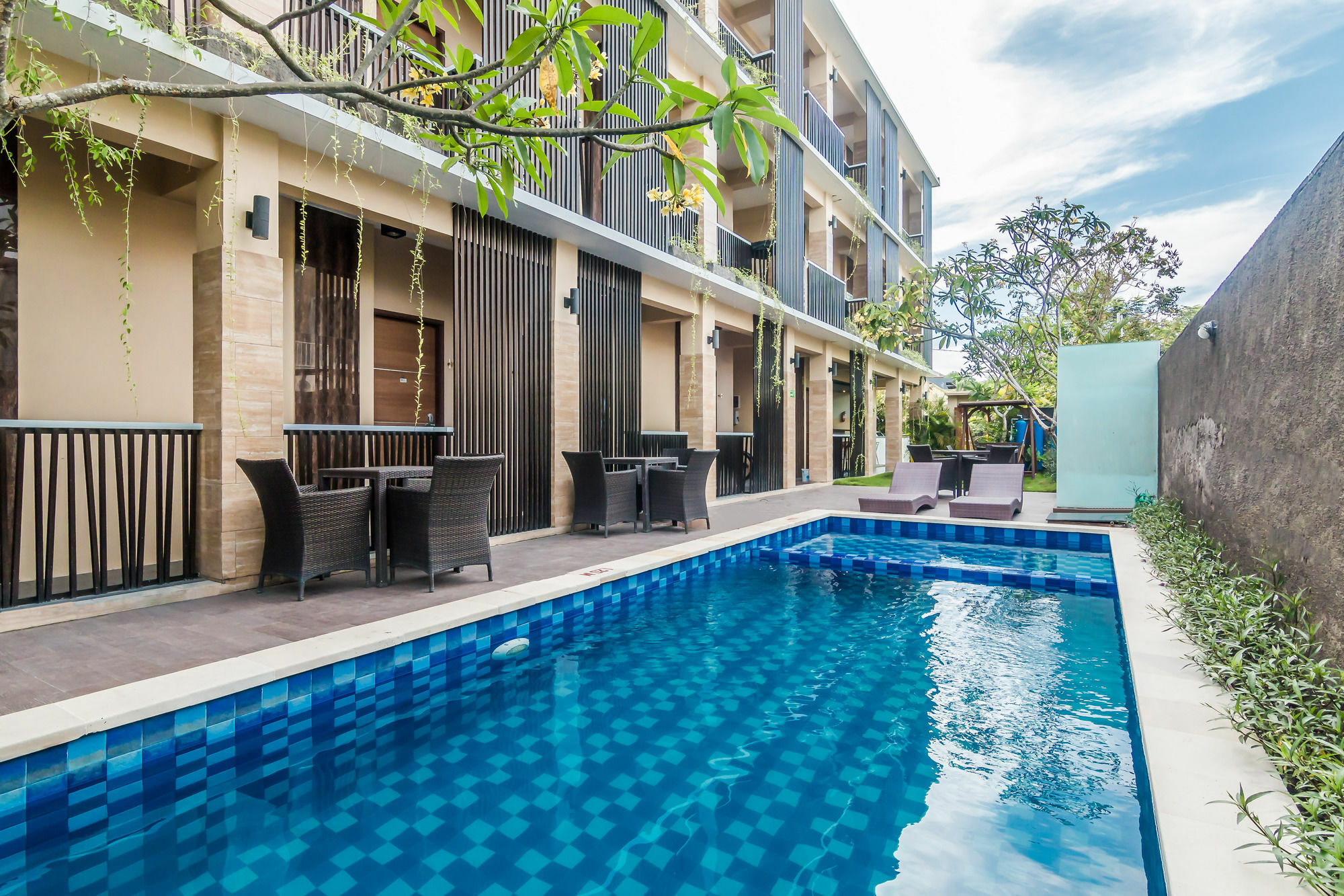Zen Rooms Basic Jimbaran Taman Mulia 外观 照片