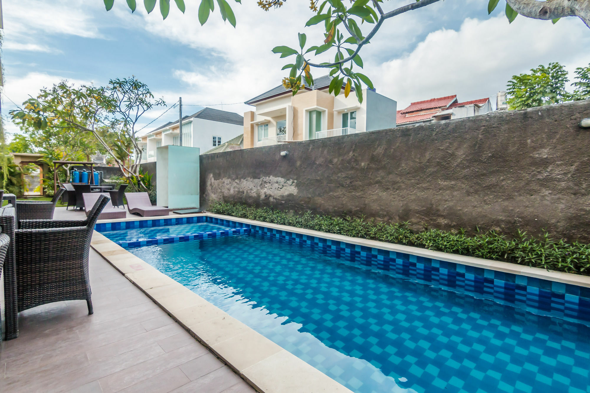 Zen Rooms Basic Jimbaran Taman Mulia 外观 照片